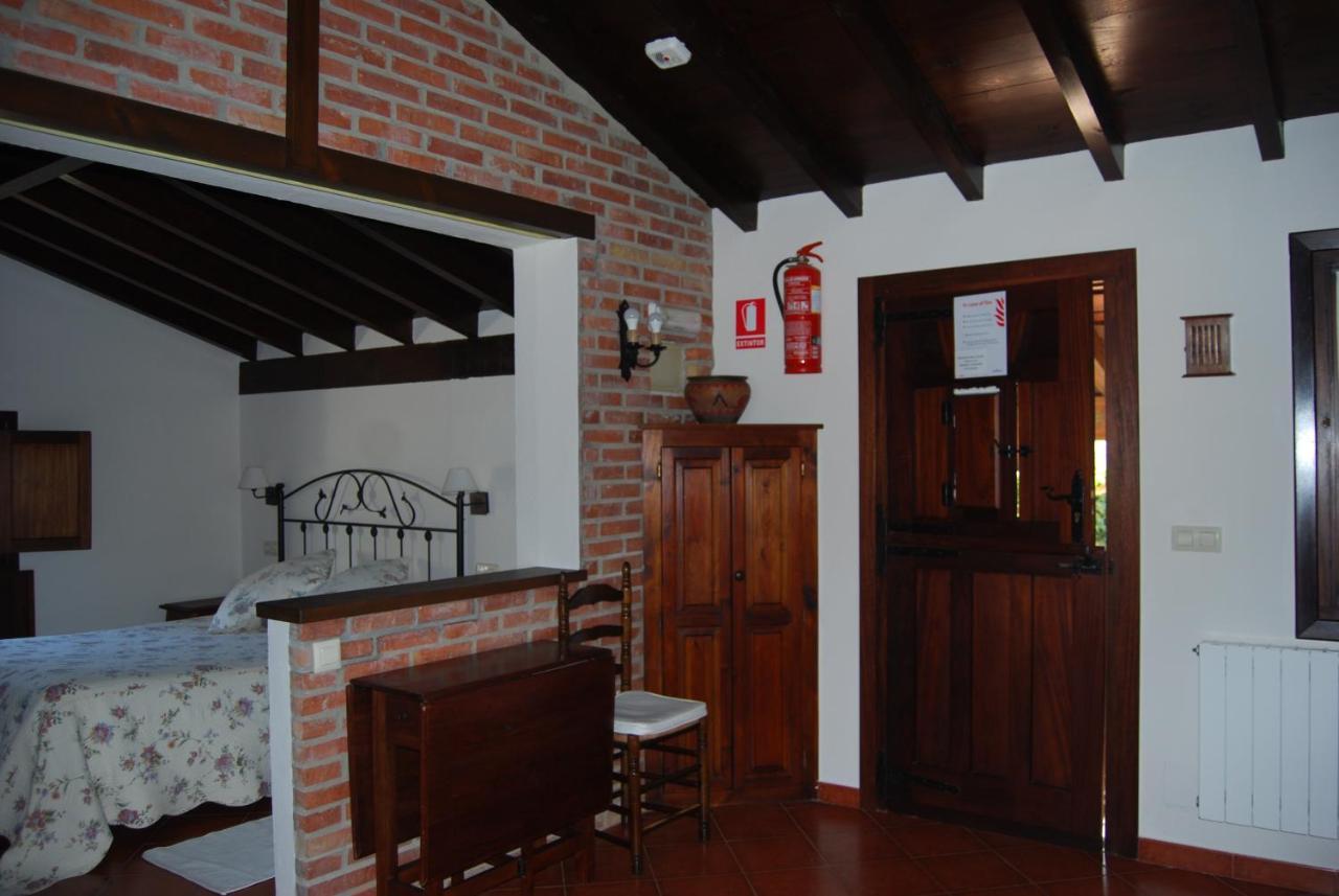 Apartamentos El Perujo Comillas Exteriör bild